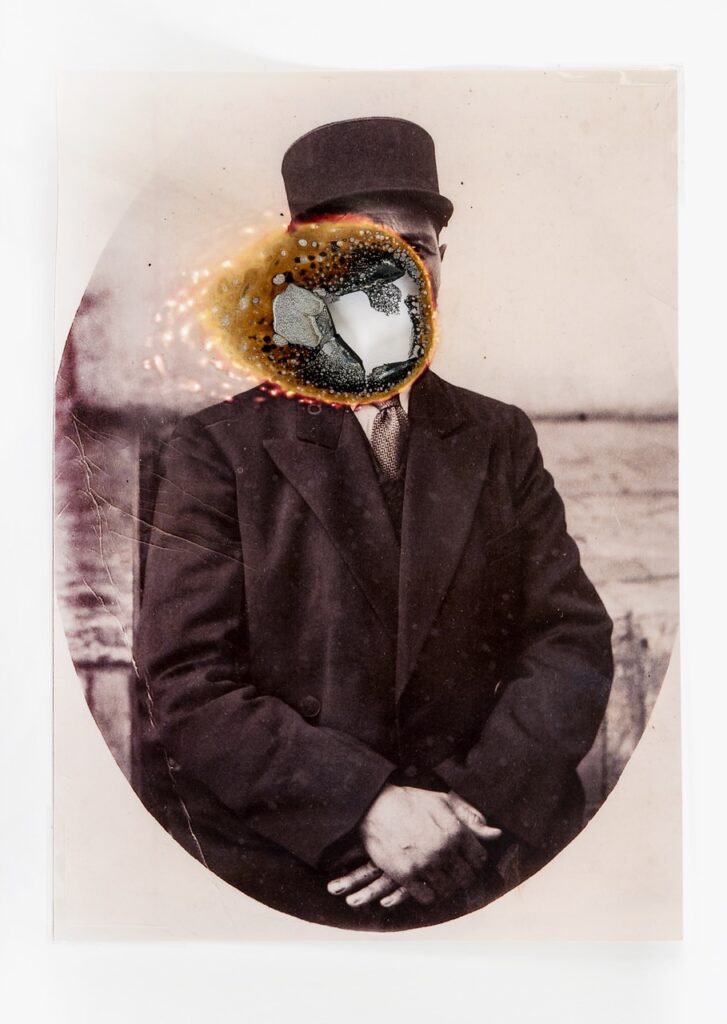 Sans titre (Série “It’s Hard to Kill”)